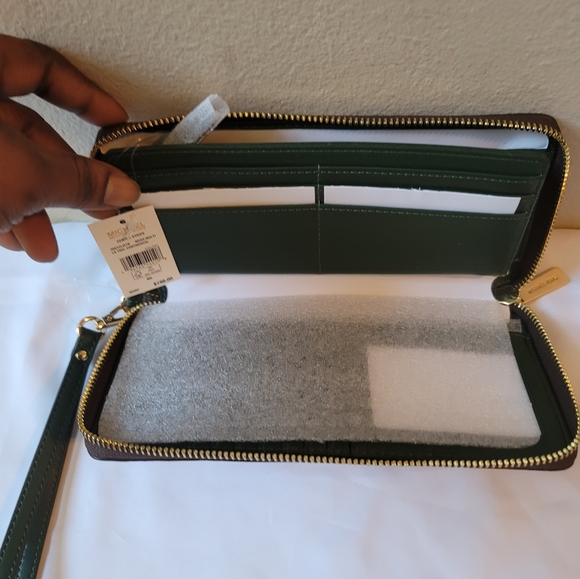 Michael kors wallet - Picture 14 of 15